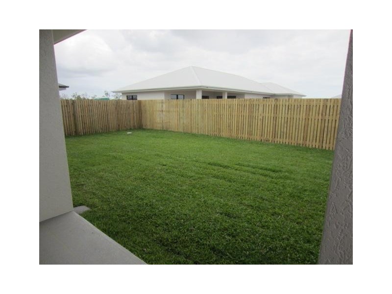 7 Madonis Way, Burdell QLD 4818