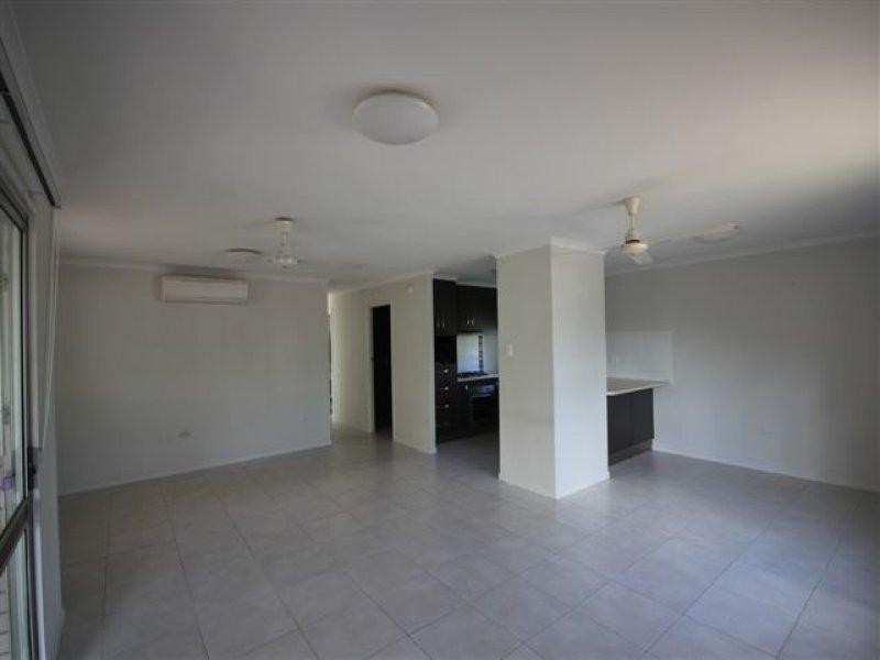 17 Hammond Way, Kelso QLD 4815