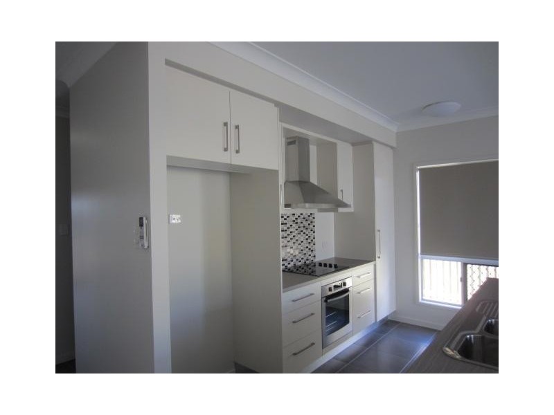 125 Daydream Circuit, Burdell QLD 4818