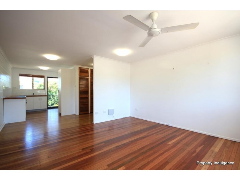 2/43 Bokirana Crescent, Kirwan QLD 4817