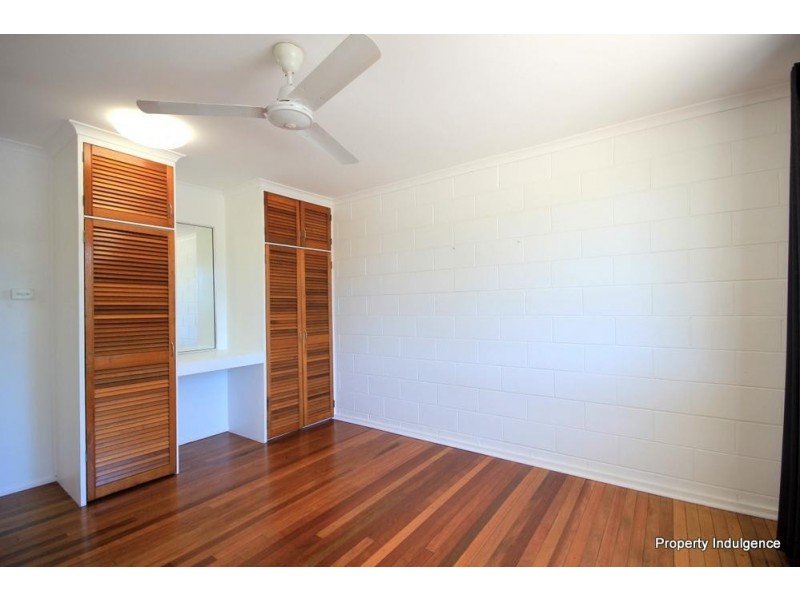 2/43 Bokirana Crescent, Kirwan QLD 4817