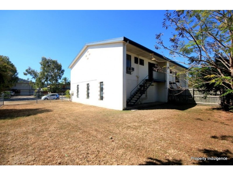 2/43 Bokirana Crescent, Kirwan QLD 4817