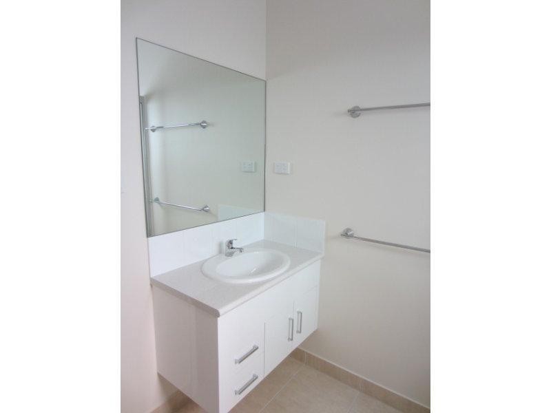 8 Jarvis Street, Burdell QLD 4818