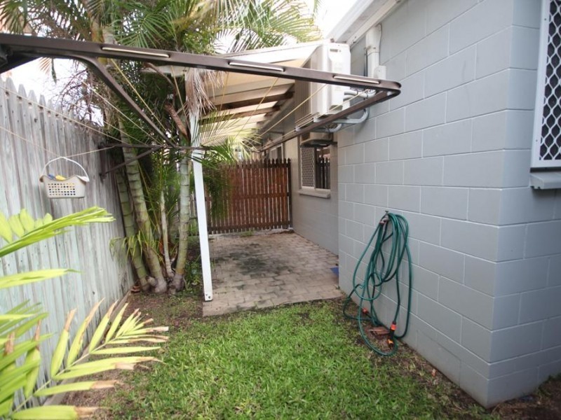 2/22 Mary Street, West End QLD 4810