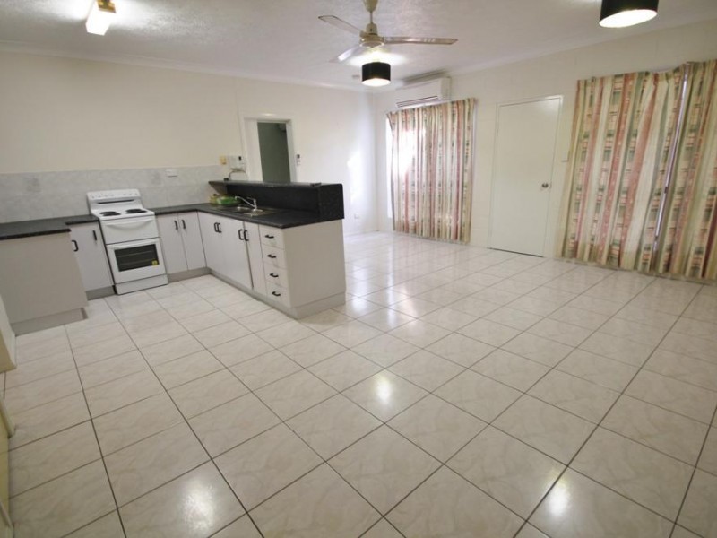 West End QLD 4810