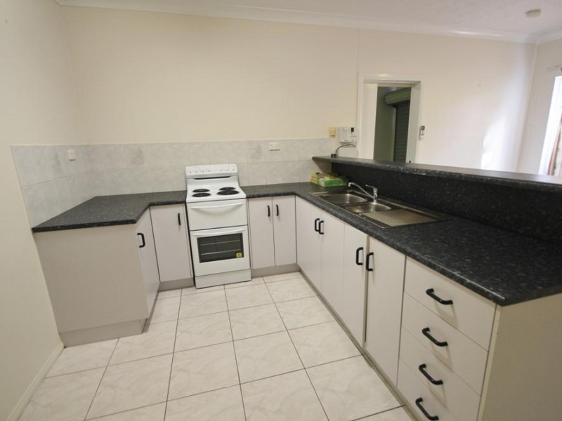 West End QLD 4810