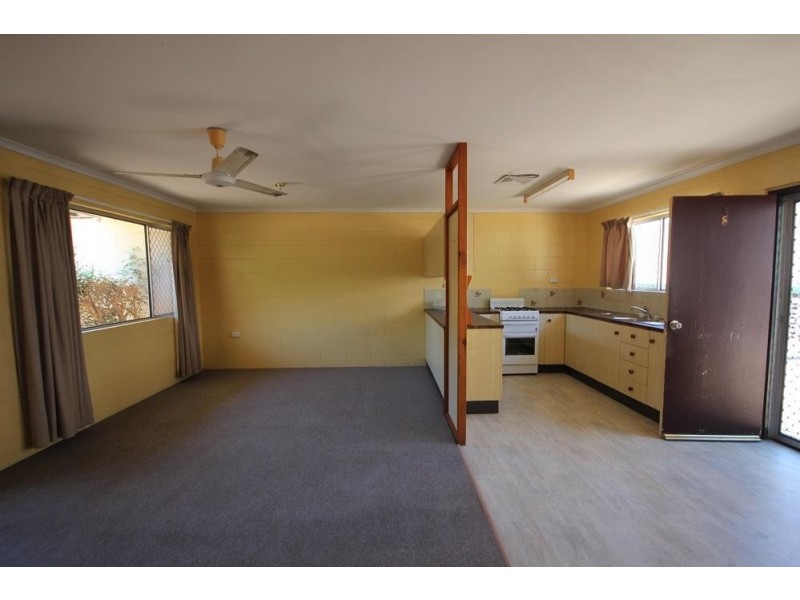 8/28 Echlin Street, West End QLD 4810