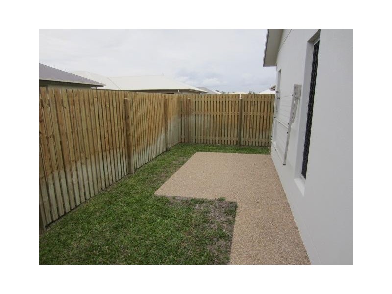 32 Velasco Lane, Burdell QLD 4818