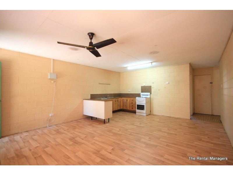 2/104 Railway Avenue, Railway Estate QLD 4810