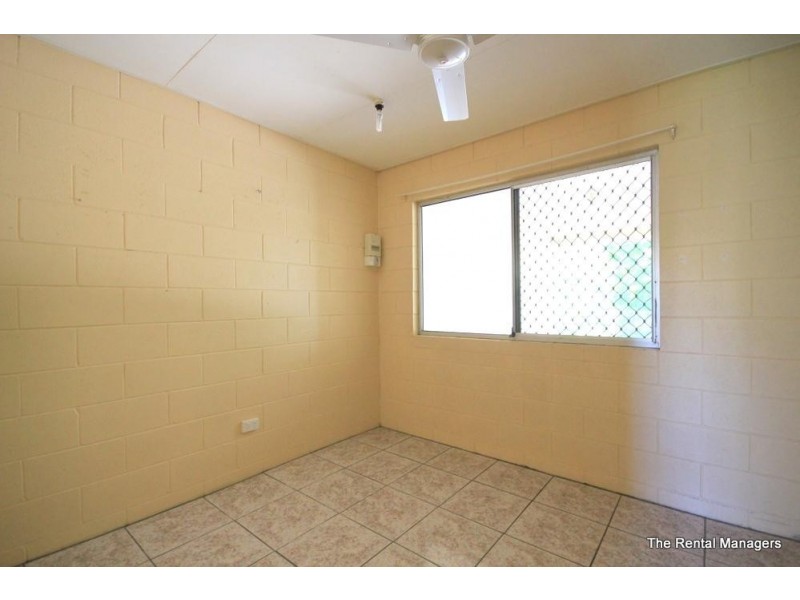 2/104 Railway Avenue, Railway Estate QLD 4810