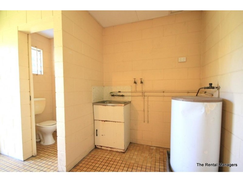 2/104 Railway Avenue, Railway Estate QLD 4810