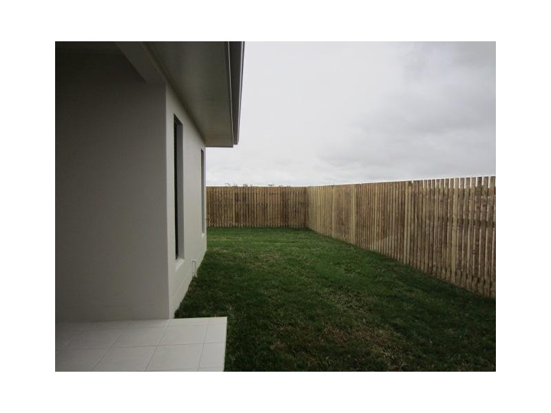 69 Griffey Street, Burdell QLD 4818