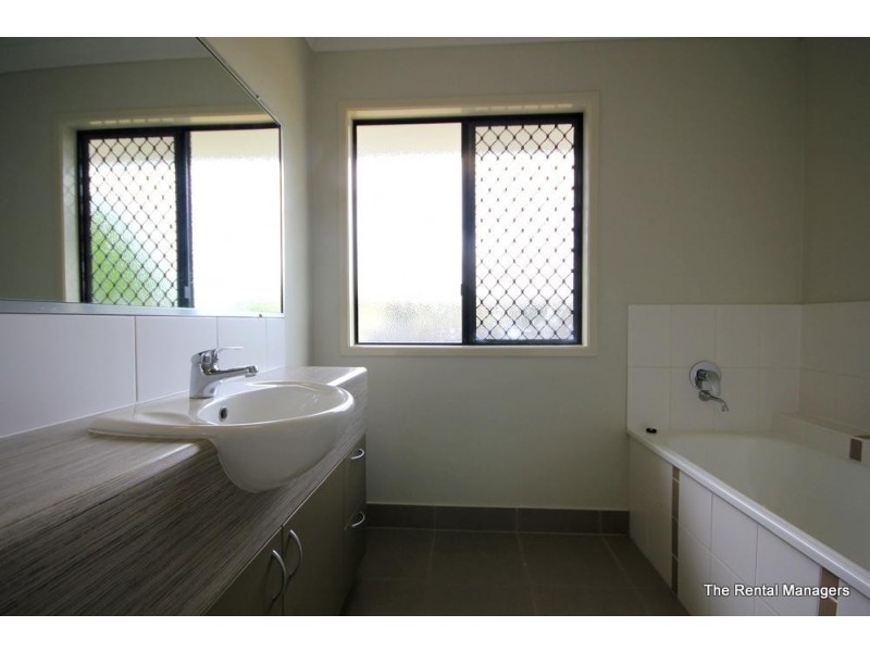 56 Shutehaven Circuit, Bushland Beach QLD 4818