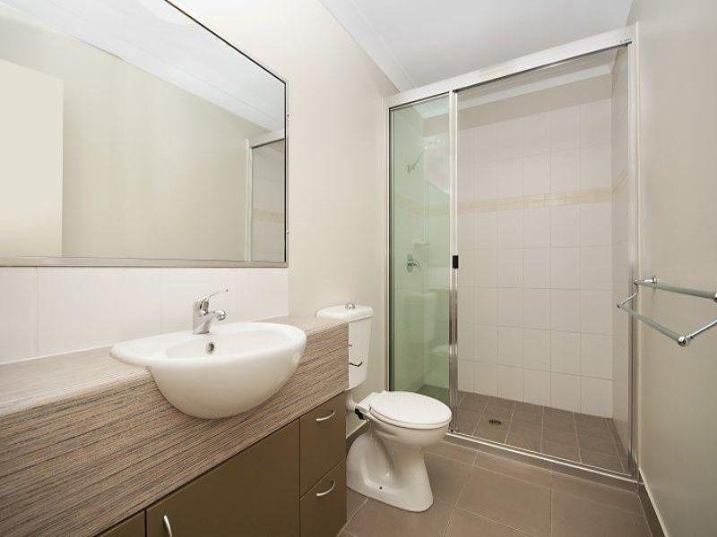 Bushland Beach QLD 4818