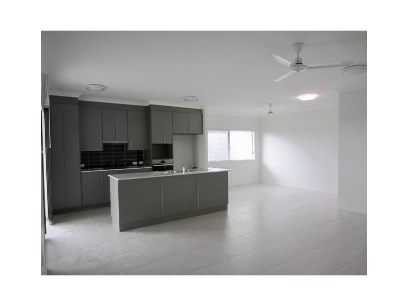 40 Izaro Circuit, Burdell QLD 4818
