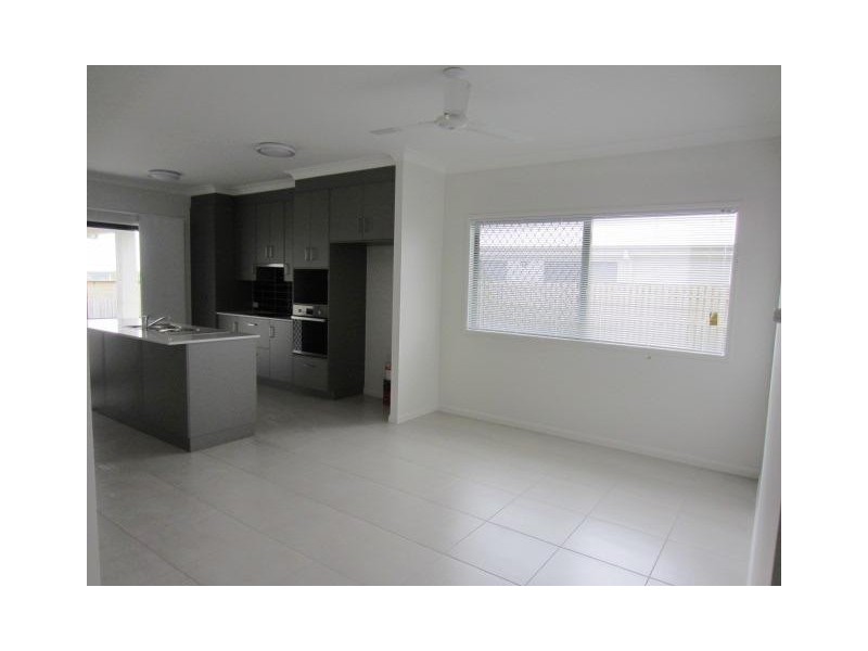 40 Izaro Circuit, Burdell QLD 4818