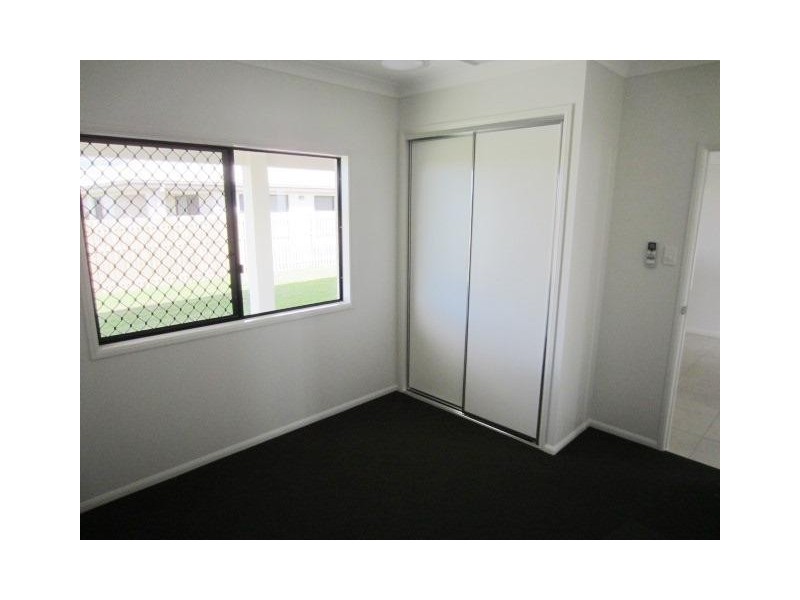 40 Izaro Circuit, Burdell QLD 4818