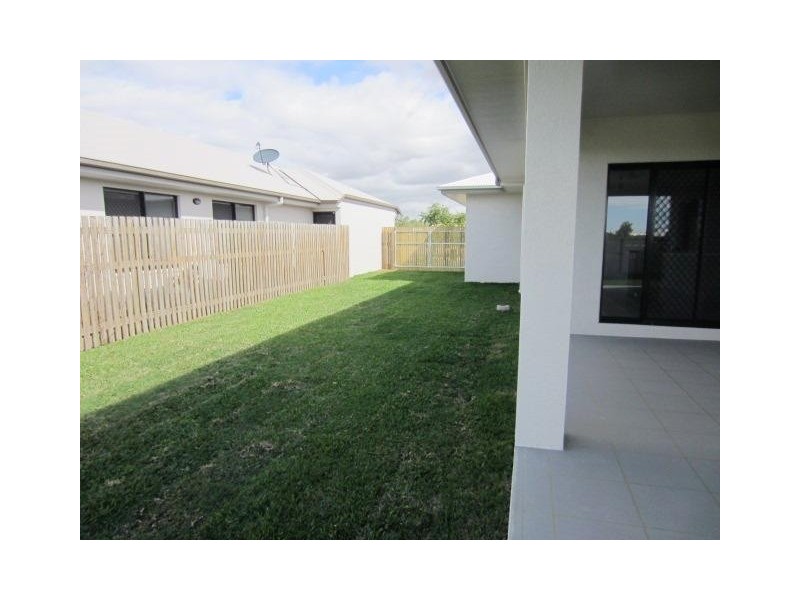 40 Izaro Circuit, Burdell QLD 4818