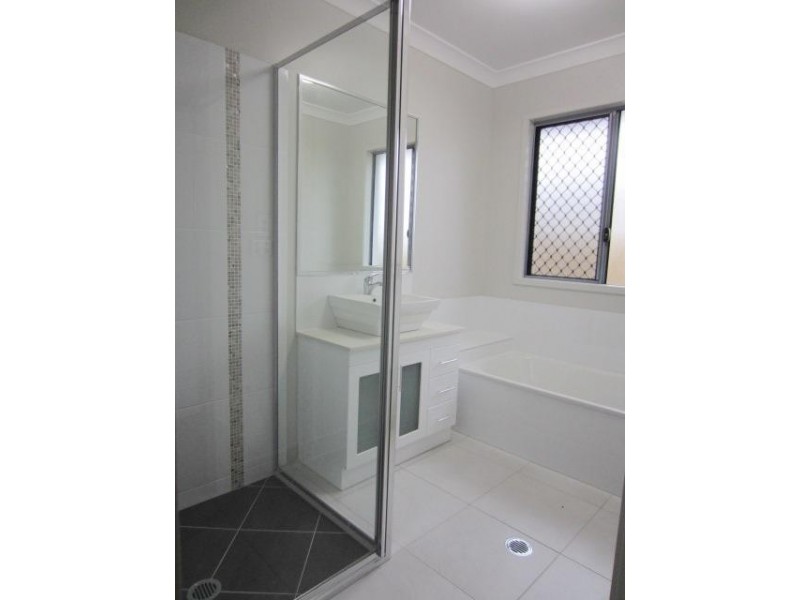 103 Daydream Circuit, Burdell QLD 4818