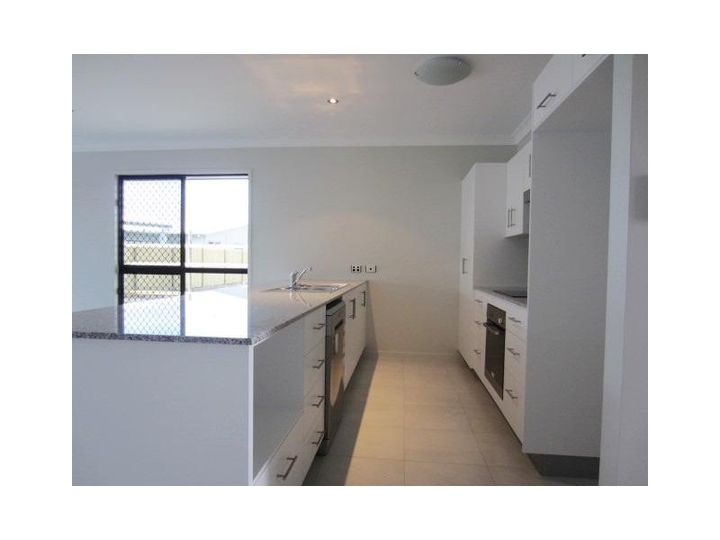 4 Molokai Street, Burdell QLD 4818