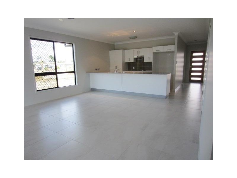 4 Molokai Street, Burdell QLD 4818