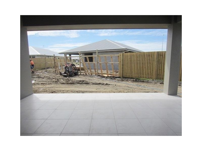 4 Molokai Street, Burdell QLD 4818