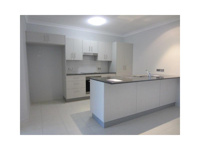 10 Molokai Street, Burdell QLD 4818