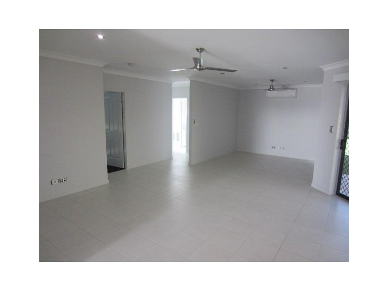 10 Molokai Street, Burdell QLD 4818