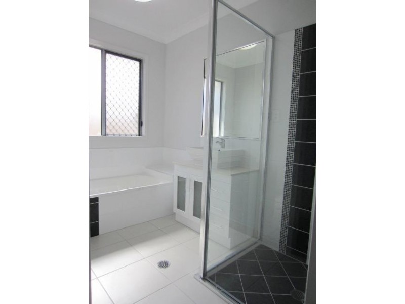 10 Molokai Street, Burdell QLD 4818