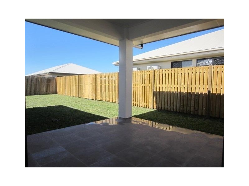 10 Molokai Street, Burdell QLD 4818