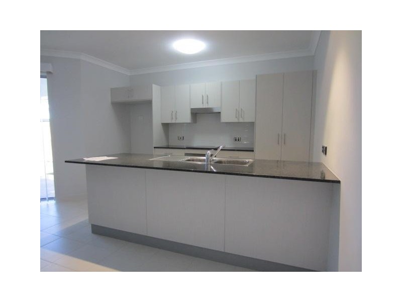 10 Molokai Street, Burdell QLD 4818