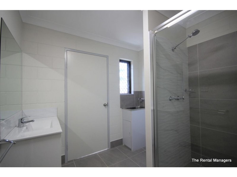 2/45 Hodel Street, Hermit Park QLD 4812