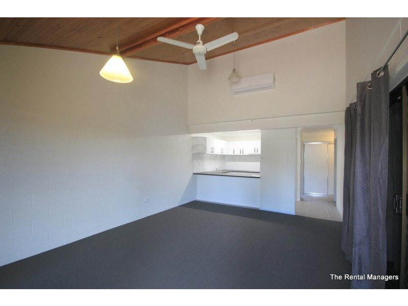 2/45 Hodel Street, Hermit Park QLD 4812