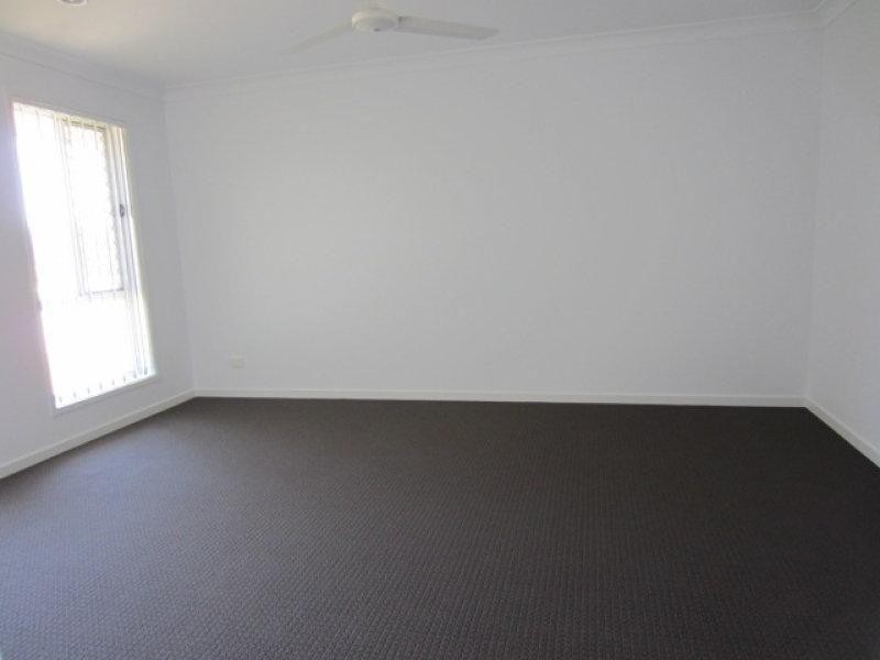 61 Sanctum Boulevard, Mount Low QLD 4818