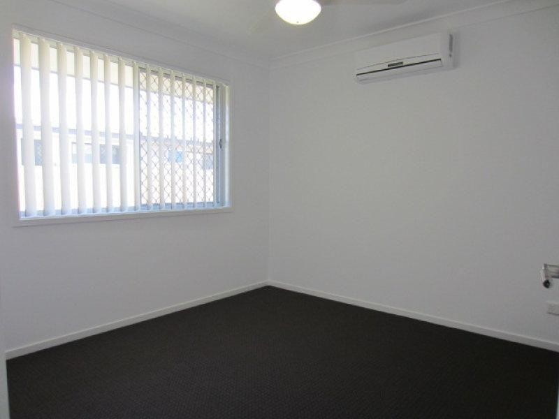 61 Sanctum Boulevard, Mount Low QLD 4818