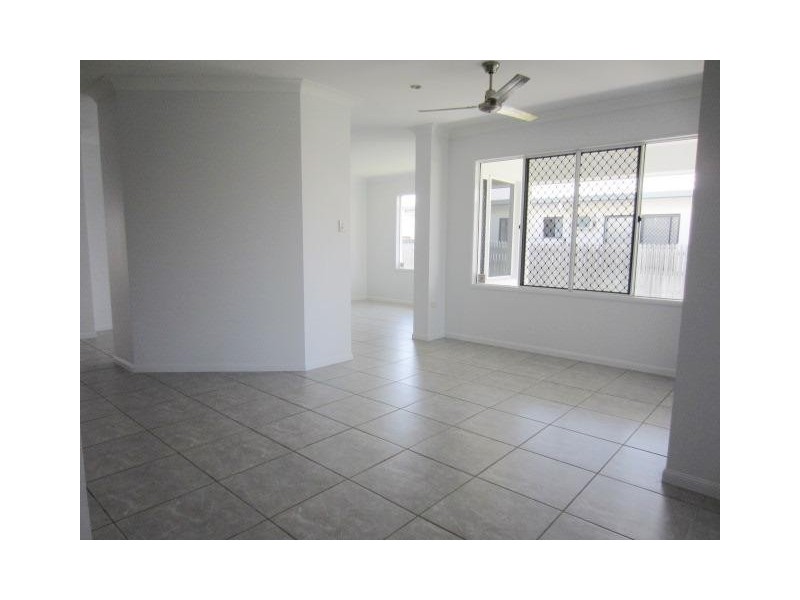 3 Waterdragon Link, Douglas QLD 4814