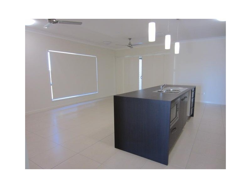 33 Madonis Way, Burdell QLD 4818