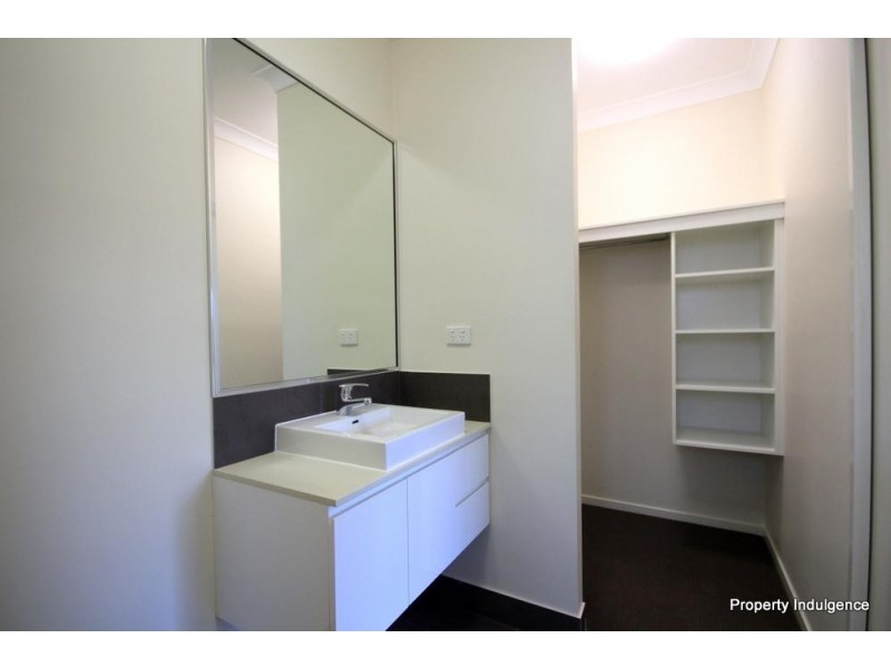 33 Madonis Way, Burdell QLD 4818