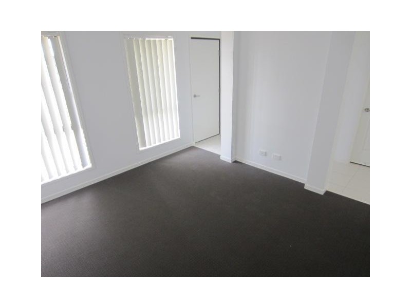 27 Epping Way, Mount Low QLD 4818