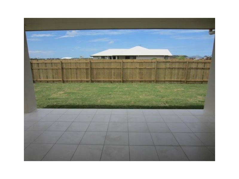 27 Epping Way, Mount Low QLD 4818