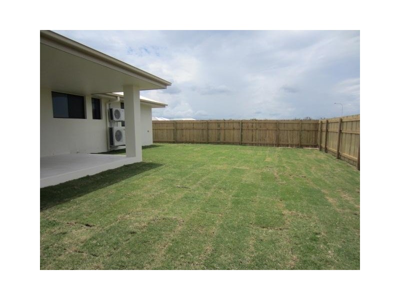 27 Epping Way, Mount Low QLD 4818