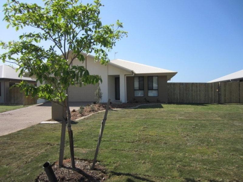 6 Wineglass Bay Avenue, Mount Low QLD 4818