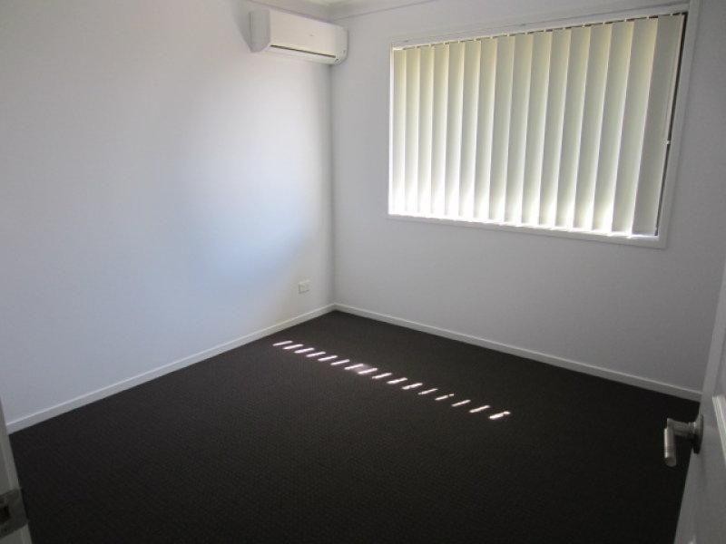 6 Wineglass Bay Avenue, Mount Low QLD 4818