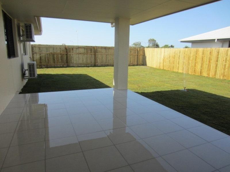 6 Wineglass Bay Avenue, Mount Low QLD 4818