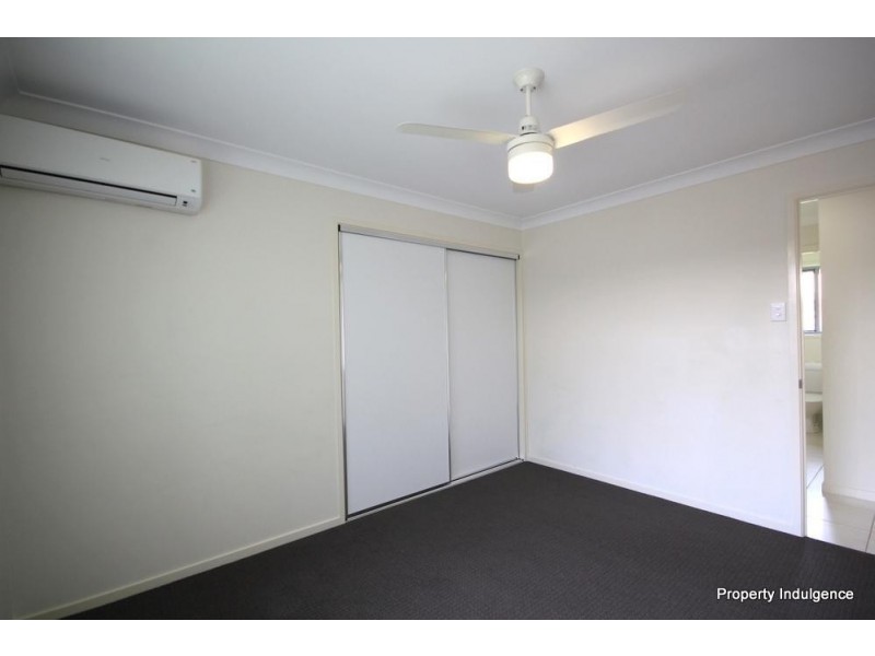 5 Whitehaven Way, Mount Low QLD 4818