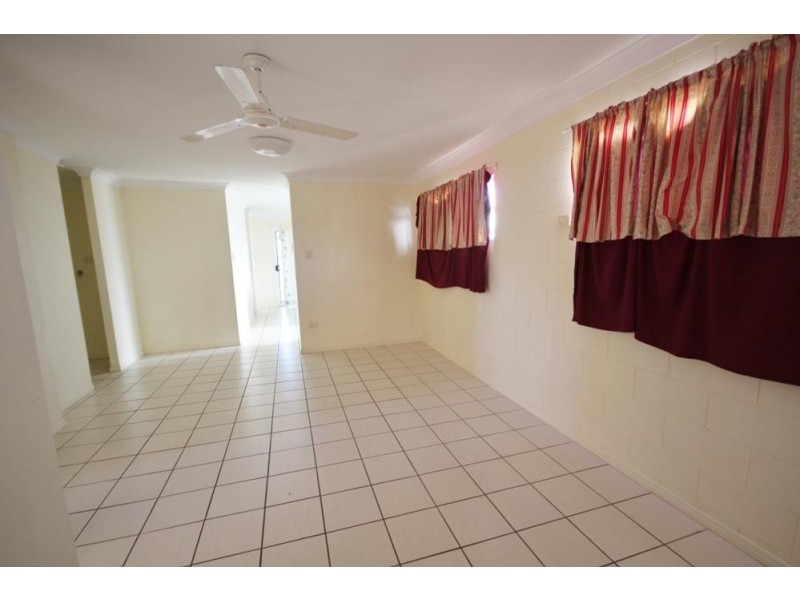 71 Perkins Street, South Townsville QLD 4810