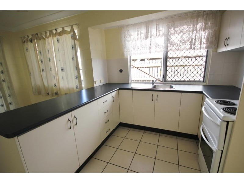 71 Perkins Street, South Townsville QLD 4810