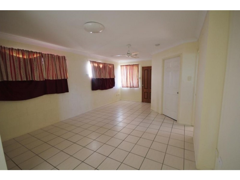 71 Perkins Street, South Townsville QLD 4810