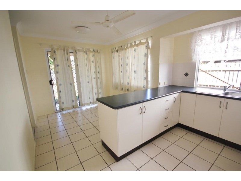 71 Perkins Street, South Townsville QLD 4810