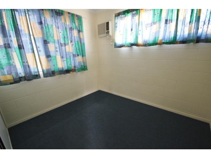 71 Perkins Street, South Townsville QLD 4810
